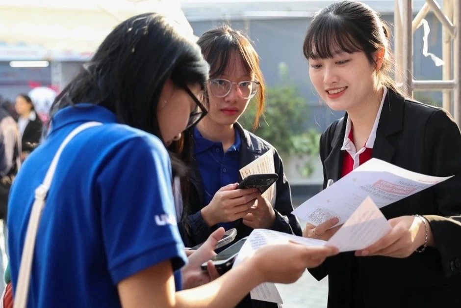 Loạt đại học tăng học phí 5-10% Loạt đại học tăng học phí 5-10%