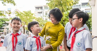 Lời chúc 8/3 cho cô giáo chủ nhiệm hay, ý nghĩa năm 2026