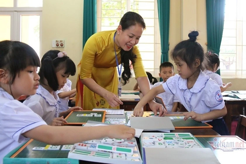 Lời giải thiếu giáo viên khi 11.000 hiệu trưởng, hiệu phó sẽ đứng lớp sau sắp xếp Lời giải thiếu giáo viên khi 11.000 hiệu trưởng, hiệu phó sẽ đứng lớp sau sắp xếp