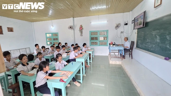 Lớp học 0 đồng chứa một trời yêu thương Lớp học 0 đồng chứa một trời yêu thương