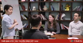 Lớp học tiếng Việt giữa lòng Hà Nội: Nhịp cầu văn hóa từ những lời chào
