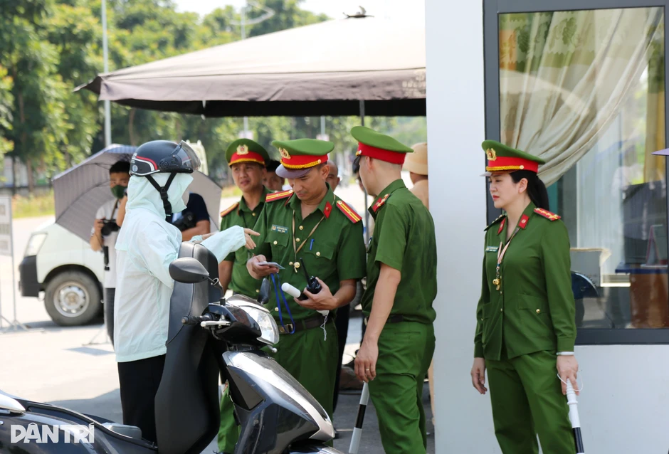 Lý do 3 thí sinh ở Tuyên Quang chưa đến làm thủ tục thi lần 2 Lý do 3 thí sinh ở Tuyên Quang chưa đến làm thủ tục thi lần 2