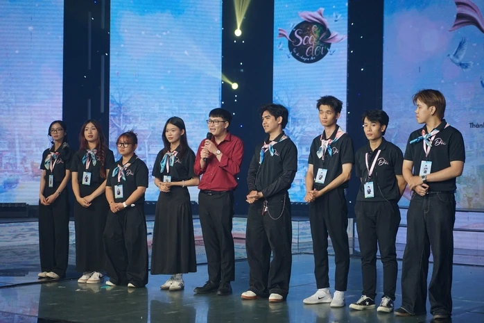 Mãn nhãn chương trình biểu diễn dự án tốt nghiệp của sinh viên Mãn nhãn chương trình biểu diễn dự án tốt nghiệp của sinh viên