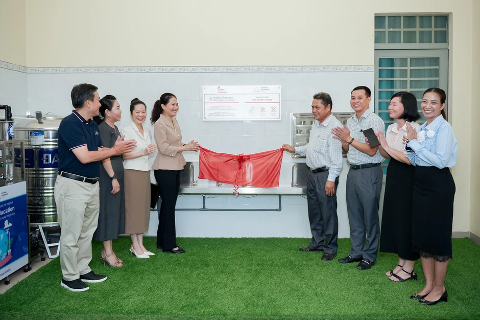 Mang nước sạch đến với hơn 700 học sinh Trường Tiểu học Minh Thạnh trước thềm năm học mới Mang nước sạch đến với hơn 700 học sinh Trường Tiểu học Minh Thạnh trước thềm năm học mới
