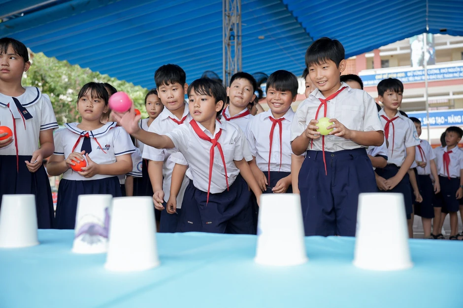 Mang nước sạch đến với hơn 700 học sinh Trường Tiểu học Minh Thạnh trước thềm năm học mới Mang nước sạch đến với hơn 700 học sinh Trường Tiểu học Minh Thạnh trước thềm năm học mới