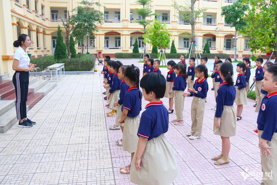 Mô hình quản trị mới sau giảm 11.000 hiệu trưởng, hiệu phó khi sắp xếp các trường Mô hình quản trị mới sau giảm 11.000 hiệu trưởng, hiệu phó khi sắp xếp các trường