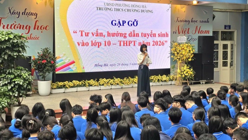 Mở lối lựa chọn sau phổ thông - Kỳ 2: Một ngày hội, nhiều tín hiệu mới Mở lối lựa chọn sau phổ thông - Kỳ 2: Một ngày hội, nhiều tín hiệu mới