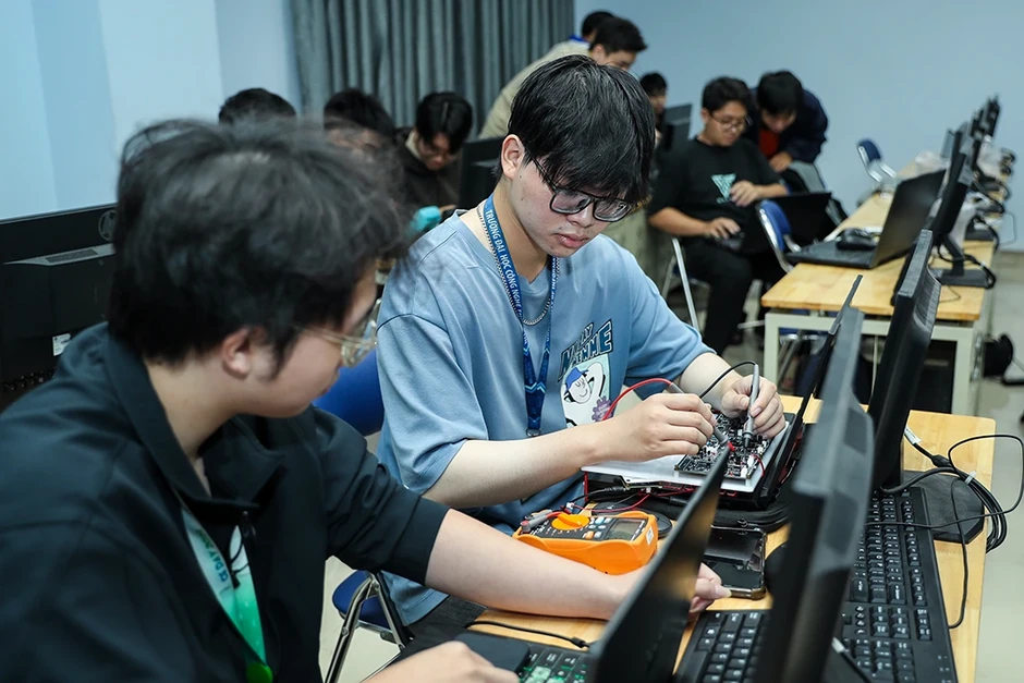 Mở rộng đầu vào sau đại học: Liệu có nguy cơ 'lạm phát' tiến sĩ ? Mở rộng đầu vào sau đại học: Liệu có nguy cơ 'lạm phát' tiến sĩ ?