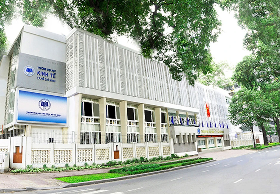 Một đại học chi 'lót tay' nửa tỷ thu hút giáo sư, trả lương tới 120 triệu đồng/tháng Một đại học chi 'lót tay' nửa tỷ thu hút giáo sư, trả lương tới 120 triệu đồng/tháng