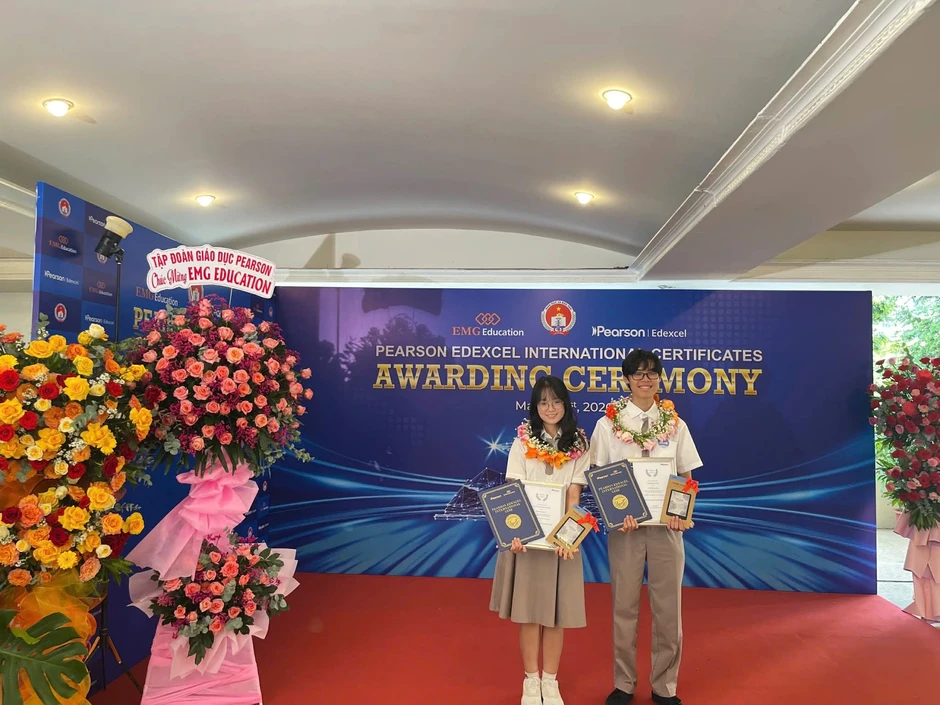 Một học sinh Việt Nam đạt điểm cao nhất thế giới môn toán tiểu học Một học sinh Việt Nam đạt điểm cao nhất thế giới môn toán tiểu học