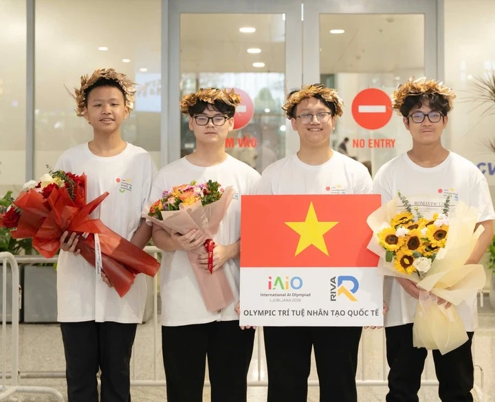 Một lớp chuyên Hà Nội giành cú đúp Huy chương Bạc Olympic Trí tuệ nhân tạo 2026 Một lớp chuyên Hà Nội giành cú đúp Huy chương Bạc Olympic Trí tuệ nhân tạo 2026