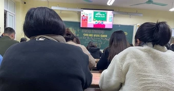 Một năm không thu quỹ phụ huynh, cha mẹ thấy ‘hay không tưởng'
