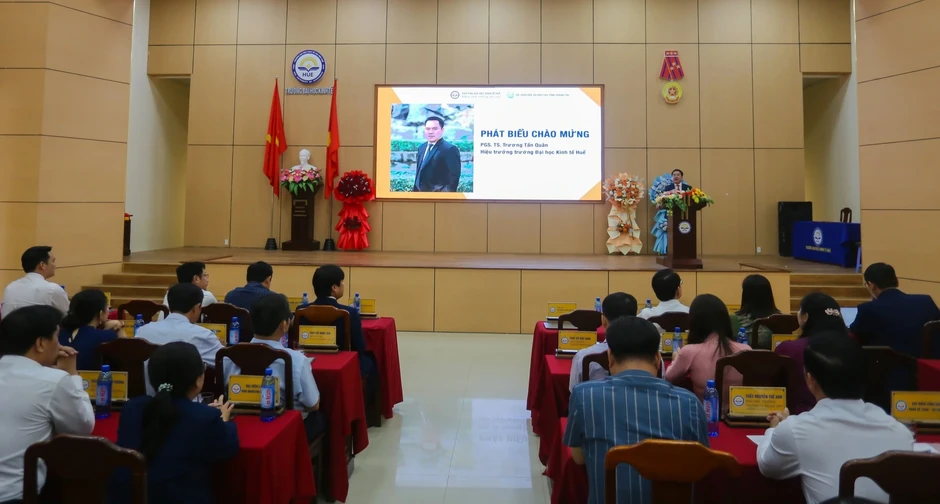 Một trường đại học ở Huế cam kết '100% sinh viên ra trường phải thạo ngoại ngữ' Một trường đại học ở Huế cam kết '100% sinh viên ra trường phải thạo ngoại ngữ'