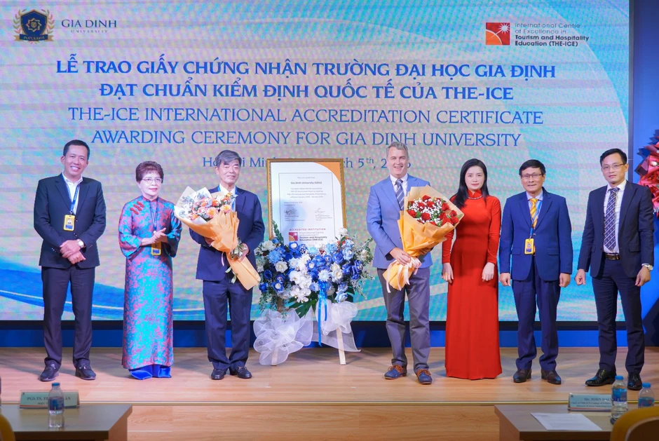 Một trường ĐH đạt tiêu chuẩn xuất sắc của tổ chức kiểm định giáo dục Úc Một trường ĐH đạt tiêu chuẩn xuất sắc của tổ chức kiểm định giáo dục Úc