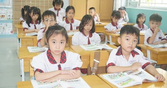 Muốn chuyển trường cho con ở TP.HCM, phụ huynh cần chuẩn bị gì?