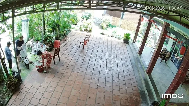 Nam sinh 11 tuổi tiết kiệm 1 triệu đồng để mở quầy trà sữa