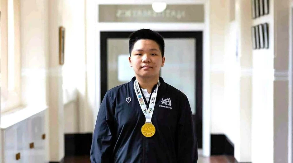 Nam sinh 18 tuổi thành 'huyền thoại' Olympic Toán quốc tế Nam sinh 18 tuổi thành 'huyền thoại' Olympic Toán quốc tế