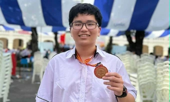 Nam sinh chuyên Toán đạt điểm SAT cao nhất thế giới, 8.0 IELTS