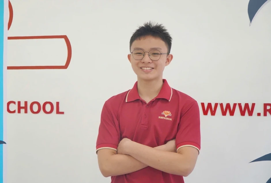 Nam sinh đạt 2 điểm 10 tuyệt đối, thủ khoa vào lớp 10 TP.HCM