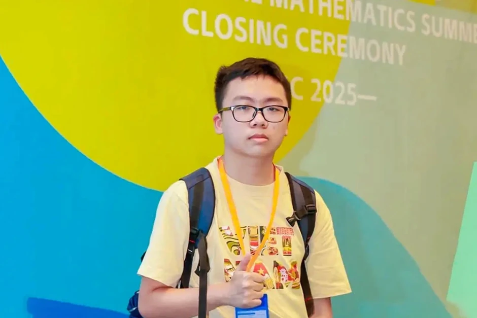 Nam sinh điểm cao nhất Olympic Toán châu Á - Thái Bình Dương tại Việt Nam Nam sinh điểm cao nhất Olympic Toán châu Á - Thái Bình Dương tại Việt Nam