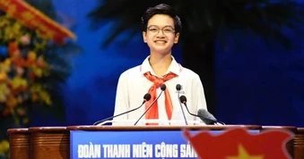 Nam sinh gây sốt tại Đại hội Đoàn: "Em ước mơ trở thành nghệ sĩ tri thức"
