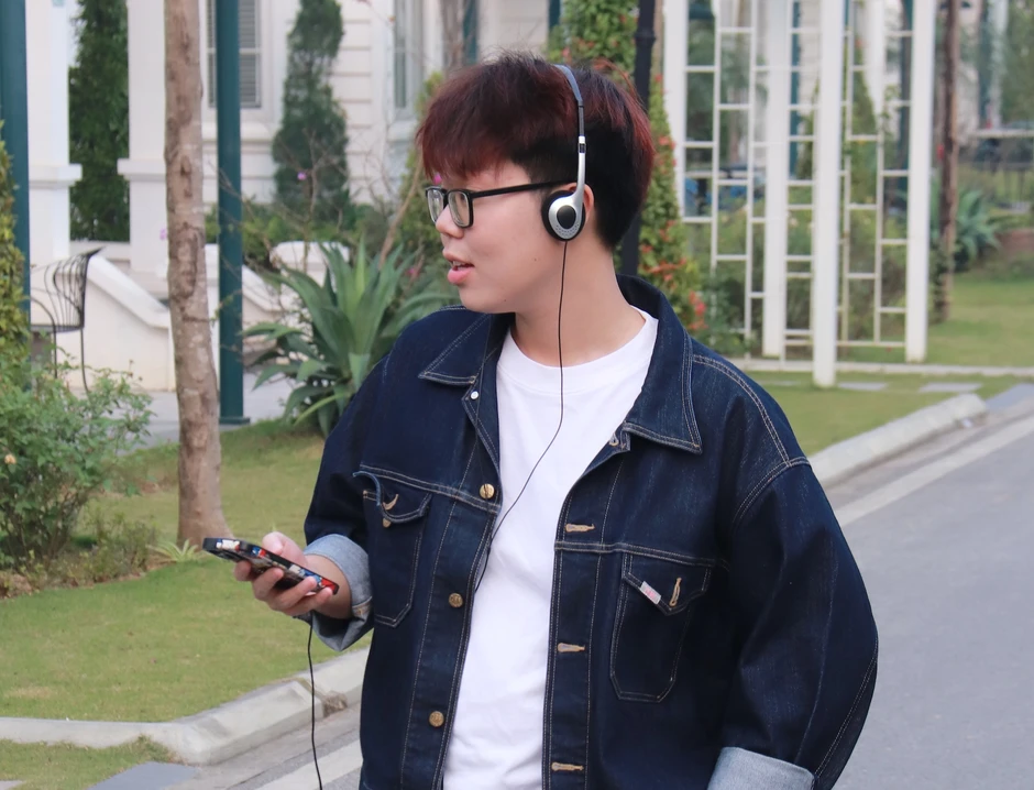 Nam sinh là thủ khoa đầu ra Đại học Kinh tế Quốc dân với bảng điểm toàn A