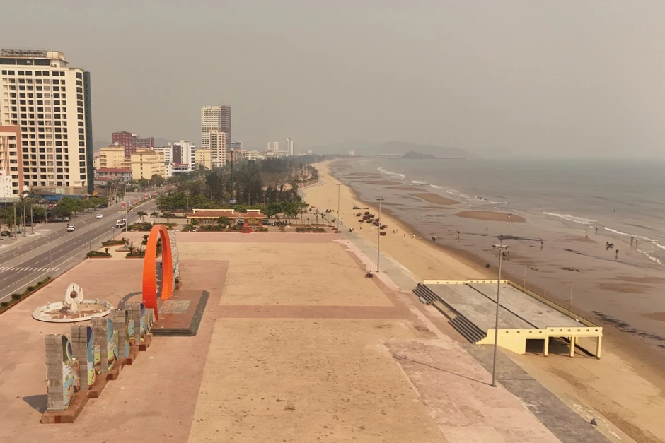 Nam sinh lớp 10 lao ra dòng nước xoáy cứu sống 2 người Nam sinh lớp 10 lao ra dòng nước xoáy cứu sống 2 người