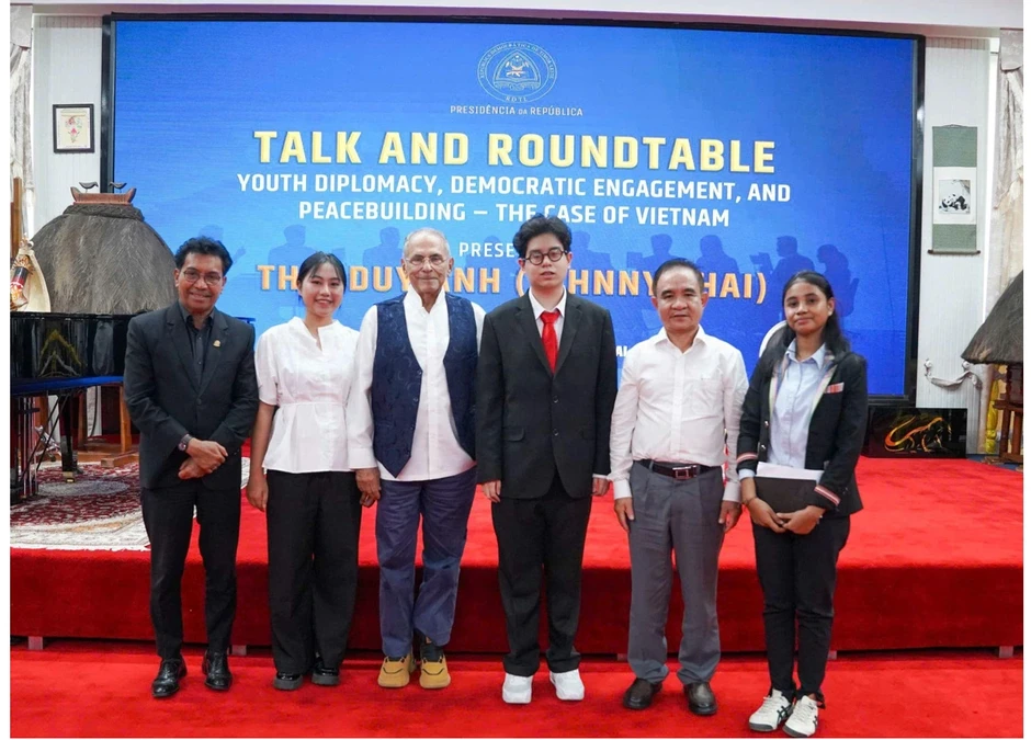 Nam sinh lớp 9 có bài diễn thuyết từ lời mời trực tiếp của Tổng thống Timor-Leste Nam sinh lớp 9 có bài diễn thuyết từ lời mời trực tiếp của Tổng thống Timor-Leste