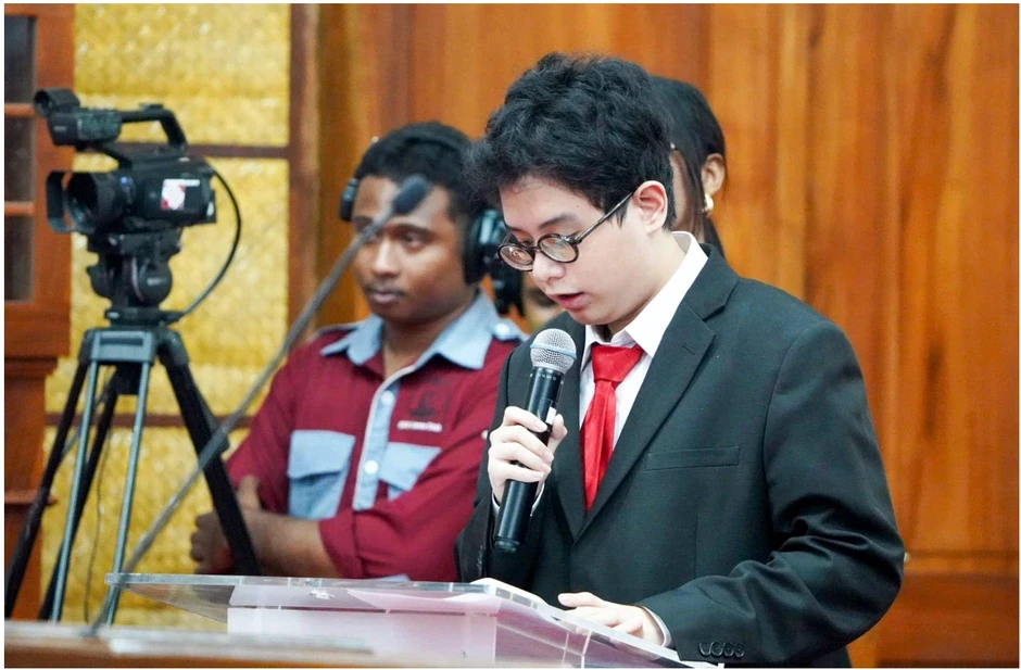 Nam sinh lớp 9 có bài diễn thuyết từ lời mời trực tiếp của Tổng thống Timor-Leste Nam sinh lớp 9 có bài diễn thuyết từ lời mời trực tiếp của Tổng thống Timor-Leste