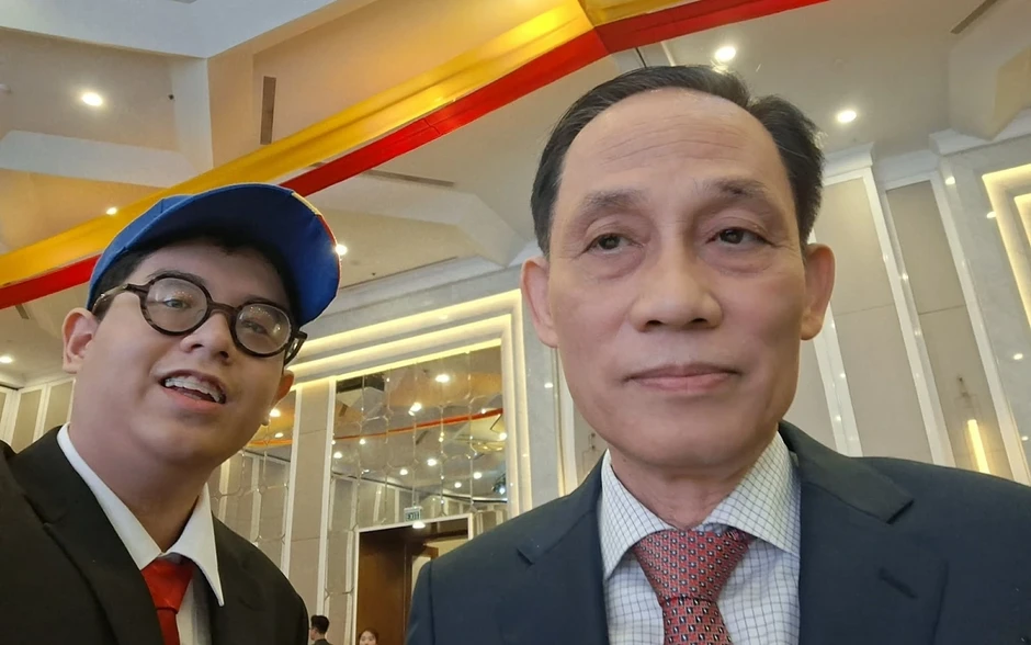 Nam sinh lớp 9 của Việt Nam được Tổng thống Timor-Leste mời thăm và diễn thuyết Nam sinh lớp 9 của Việt Nam được Tổng thống Timor-Leste mời thăm và diễn thuyết