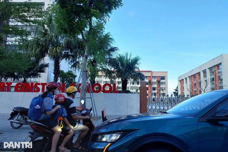 Nam sinh lớp 9 tử vong khi tham gia trải nghiệm cách trường hơn 300km Nam sinh lớp 9 tử vong khi tham gia trải nghiệm cách trường hơn 300km