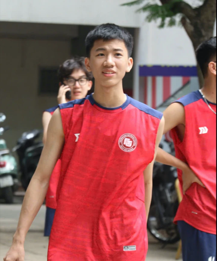 Nam sinh Ngoại thương tốt nghiệp xuất sắc, đón đầu "giao điểm" Kinh tế và AI Nam sinh Ngoại thương tốt nghiệp xuất sắc, đón đầu "giao điểm" Kinh tế và AI