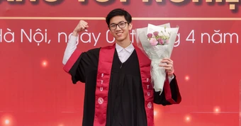 Nam sinh Ngoại thương tốt nghiệp xuất sắc, đón đầu "giao điểm" Kinh tế và AI