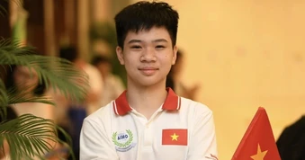 Nam sinh Quảng Trị 2 lần giành giải Vàng tại Đấu trường Toán học châu Á