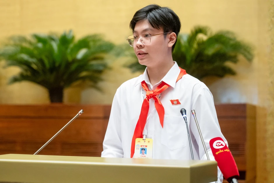 Nam sinh từng là 'Chủ tịch Quốc hội trẻ em' ghi dấu ấn ở kỳ thi lớp 10 chuyên Nam sinh từng là 'Chủ tịch Quốc hội trẻ em' ghi dấu ấn ở kỳ thi lớp 10 chuyên