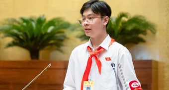 Nam sinh từng là 'Chủ tịch Quốc hội trẻ em' ghi dấu ấn ở kỳ thi lớp 10 chuyên