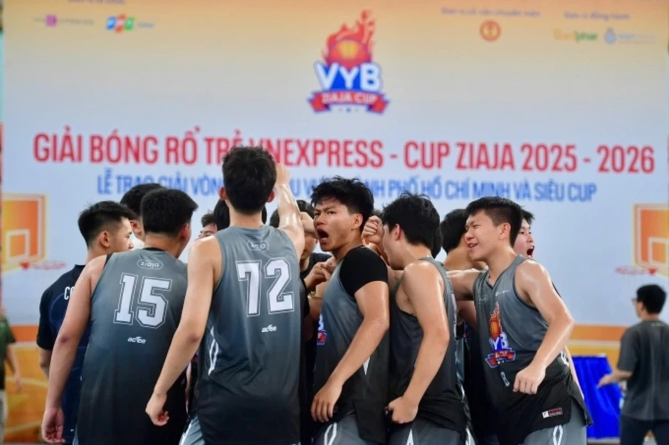 Nam Vinschool Central Park đánh bại The Harmony ở Siêu Cup bóng rổ - Báo TinVina Nam Vinschool Central Park đánh bại The Harmony ở Siêu Cup bóng rổ - Báo TinVina