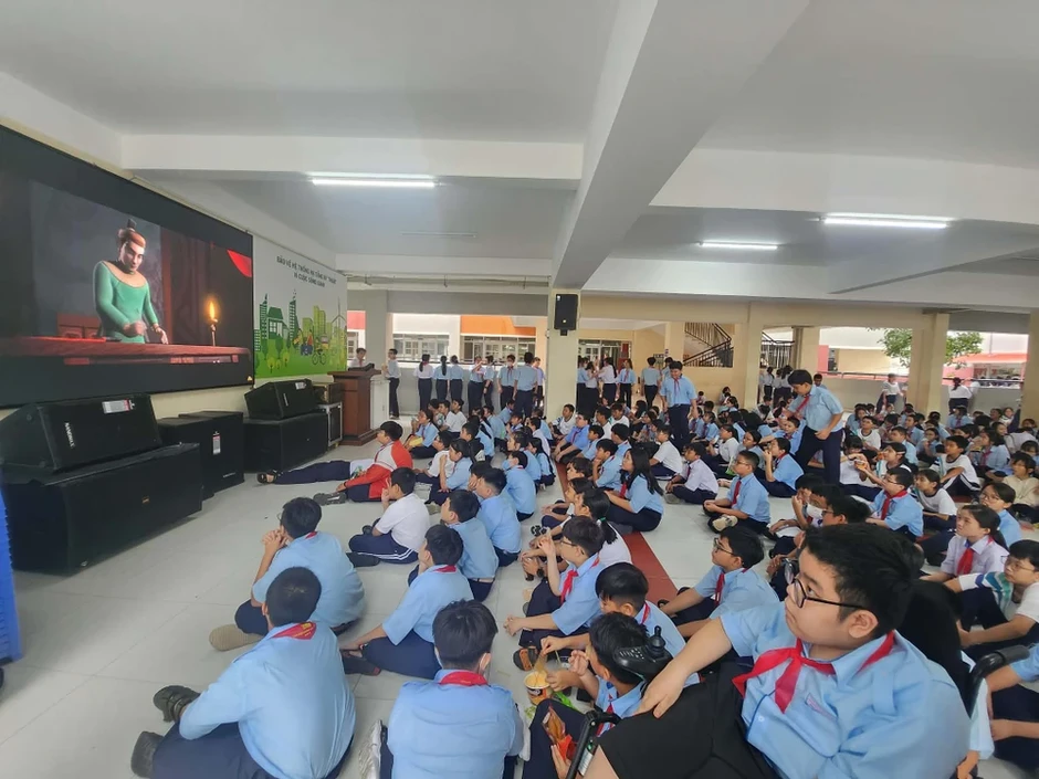 Nắng nóng gay gắt, Sở GD&ĐT TP.HCM chỉ đạo điều chỉnh thời khoá biểu Nắng nóng gay gắt, Sở GD&ĐT TP.HCM chỉ đạo điều chỉnh thời khoá biểu