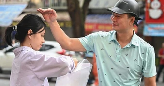 Nên thi tuyển hay xét tuyển vào lớp 10?