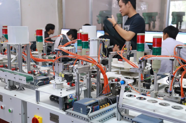 Ngành học không thể bị AI thay thế nhưng điểm chuẩn không quá cao, lương có thể chạm mốc 50 triệu/tháng Ngành học không thể bị AI thay thế nhưng điểm chuẩn không quá cao, lương có thể chạm mốc 50 triệu/tháng
