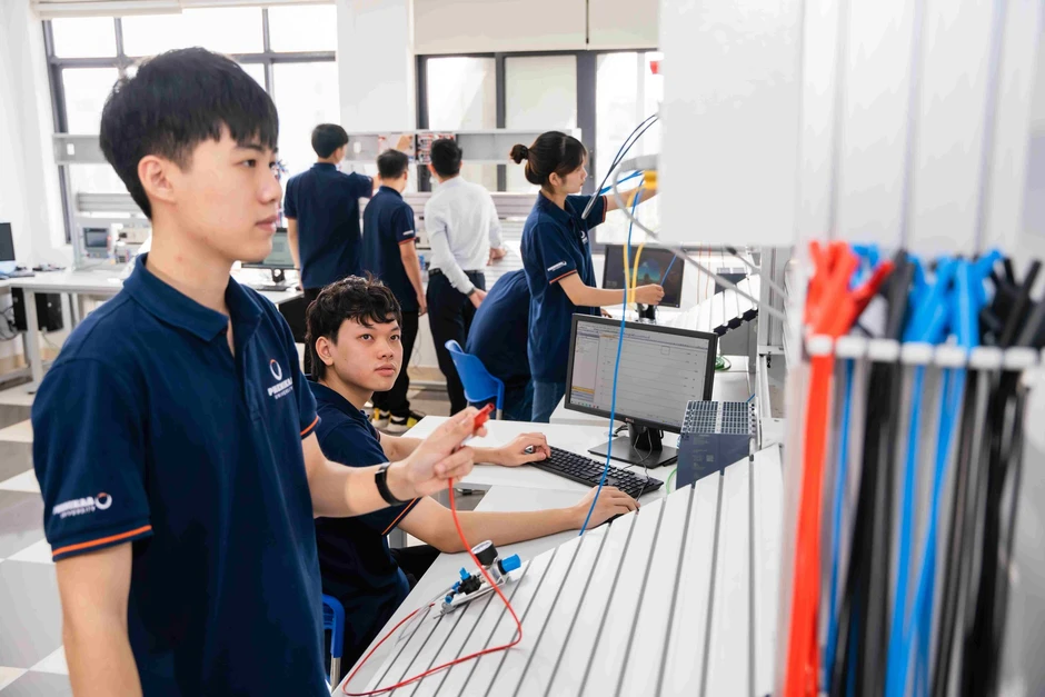 Ngành học rất dễ xin việc, nhu cầu nhân lực cao tại Việt Nam và quốc tế, AI càng hot càng nhiều cơ hội Ngành học rất dễ xin việc, nhu cầu nhân lực cao tại Việt Nam và quốc tế, AI càng hot càng nhiều cơ hội