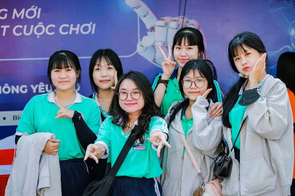 Ngày cuối đăng ký đại học: Mức điểm sàn cao nhất phía Nam lên đến 24 điểm Ngày cuối đăng ký đại học: Mức điểm sàn cao nhất phía Nam lên đến 24 điểm