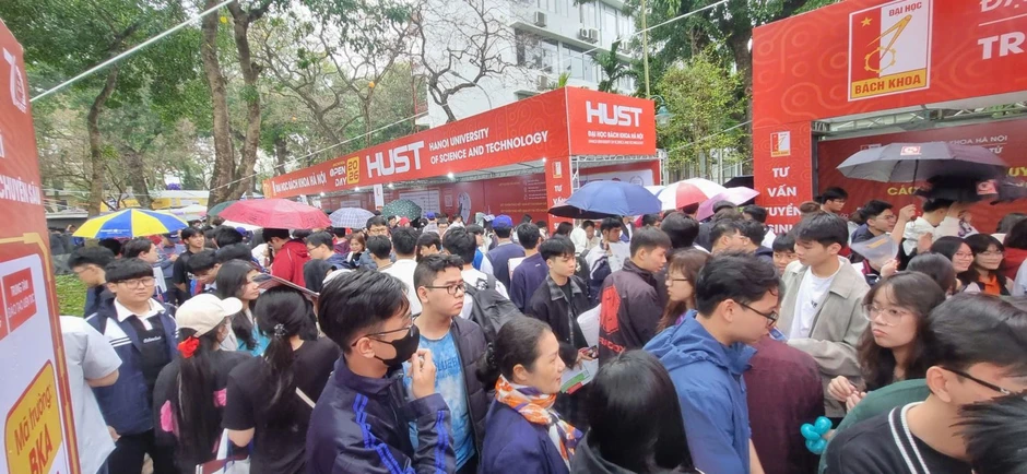 Ngày hội tư vấn tuyển sinh đại học năm 2026 lớn nhất cả nước Ngày hội tư vấn tuyển sinh đại học năm 2026 lớn nhất cả nước
