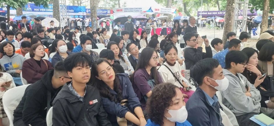 Ngày hội tư vấn tuyển sinh đại học năm 2026 lớn nhất cả nước Ngày hội tư vấn tuyển sinh đại học năm 2026 lớn nhất cả nước