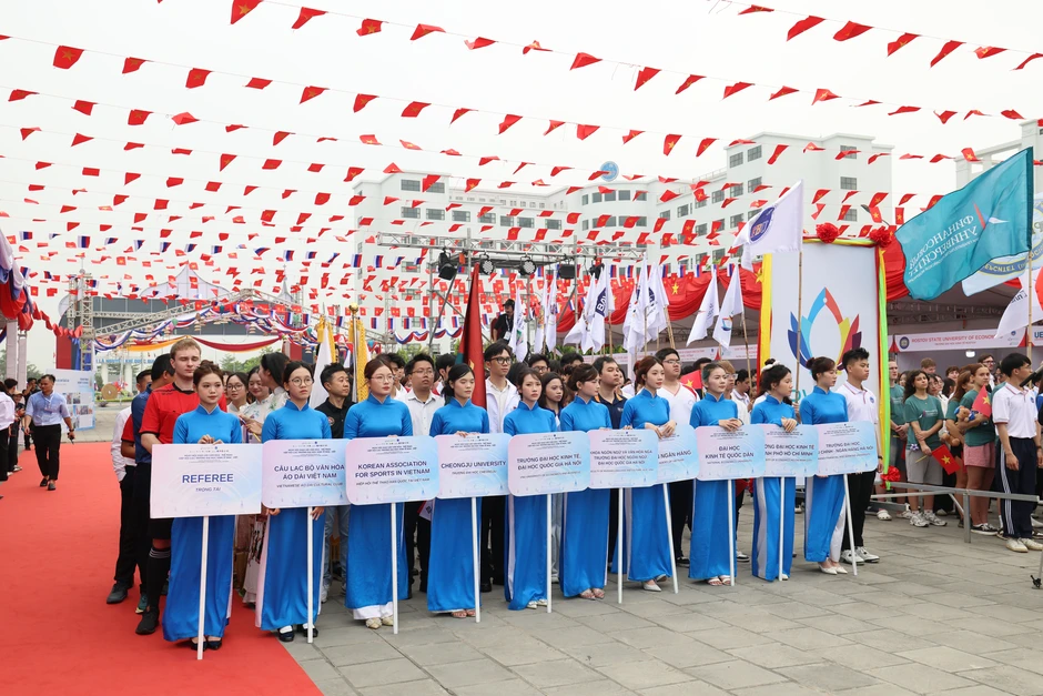 Ngày hội văn hóa, thể thao - Nhịp cầu kết nối các trường đại học kinh tế Việt - Nga