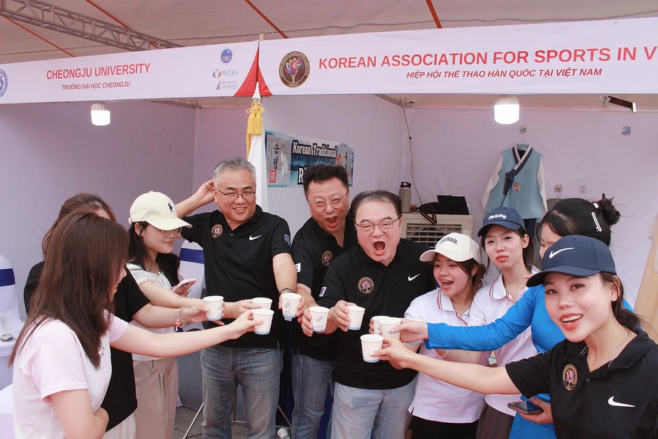 Ngày hội văn hóa, thể thao - Nhịp cầu kết nối các trường đại học kinh tế Việt - Nga