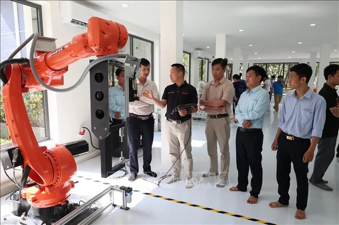 Nghị quyết 71-NQ/TW: Cơ hội để sinh viên tiếp cận các công nghệ hiện đại Nghị quyết 71-NQ/TW: Cơ hội để sinh viên tiếp cận các công nghệ hiện đại