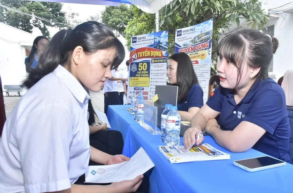 Nghịch lý nghề xây dựng: Học xong có việc làm ngay vẫn chật vật tuyển sinh Nghịch lý nghề xây dựng: Học xong có việc làm ngay vẫn chật vật tuyển sinh