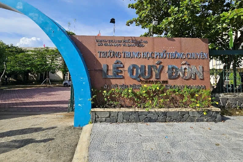 Ngôi trường chuyên "chiều" học sinh hết nấc: Thích học môn gì, chọn môn đó