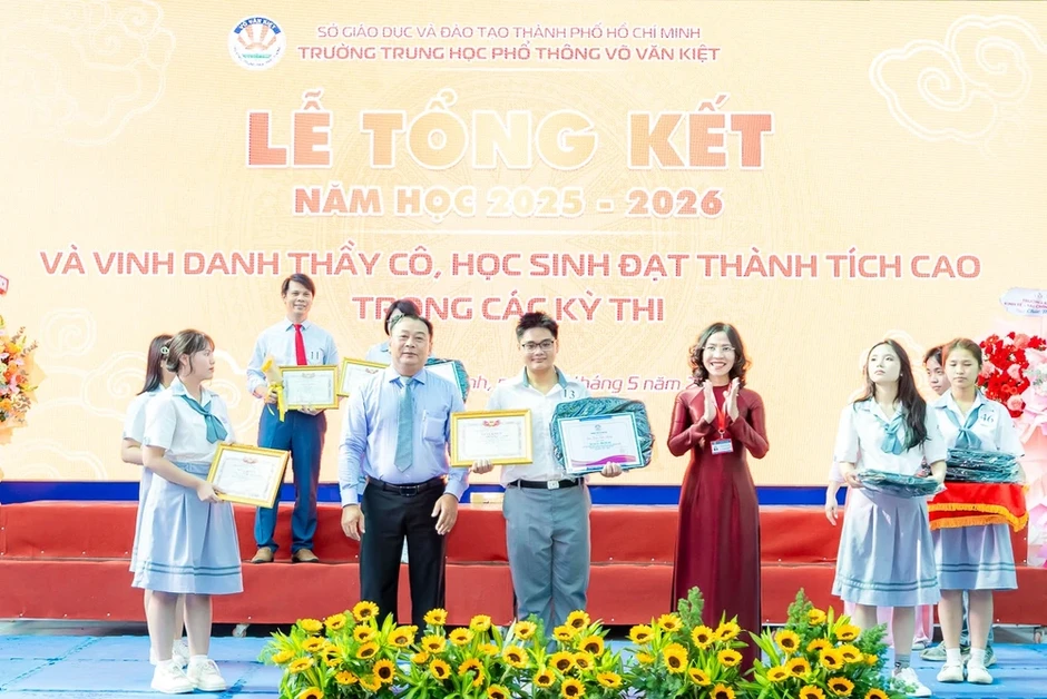 Ngôi trường vùng ven gây ấn tượng với thành tích học sinh giỏi vượt trội